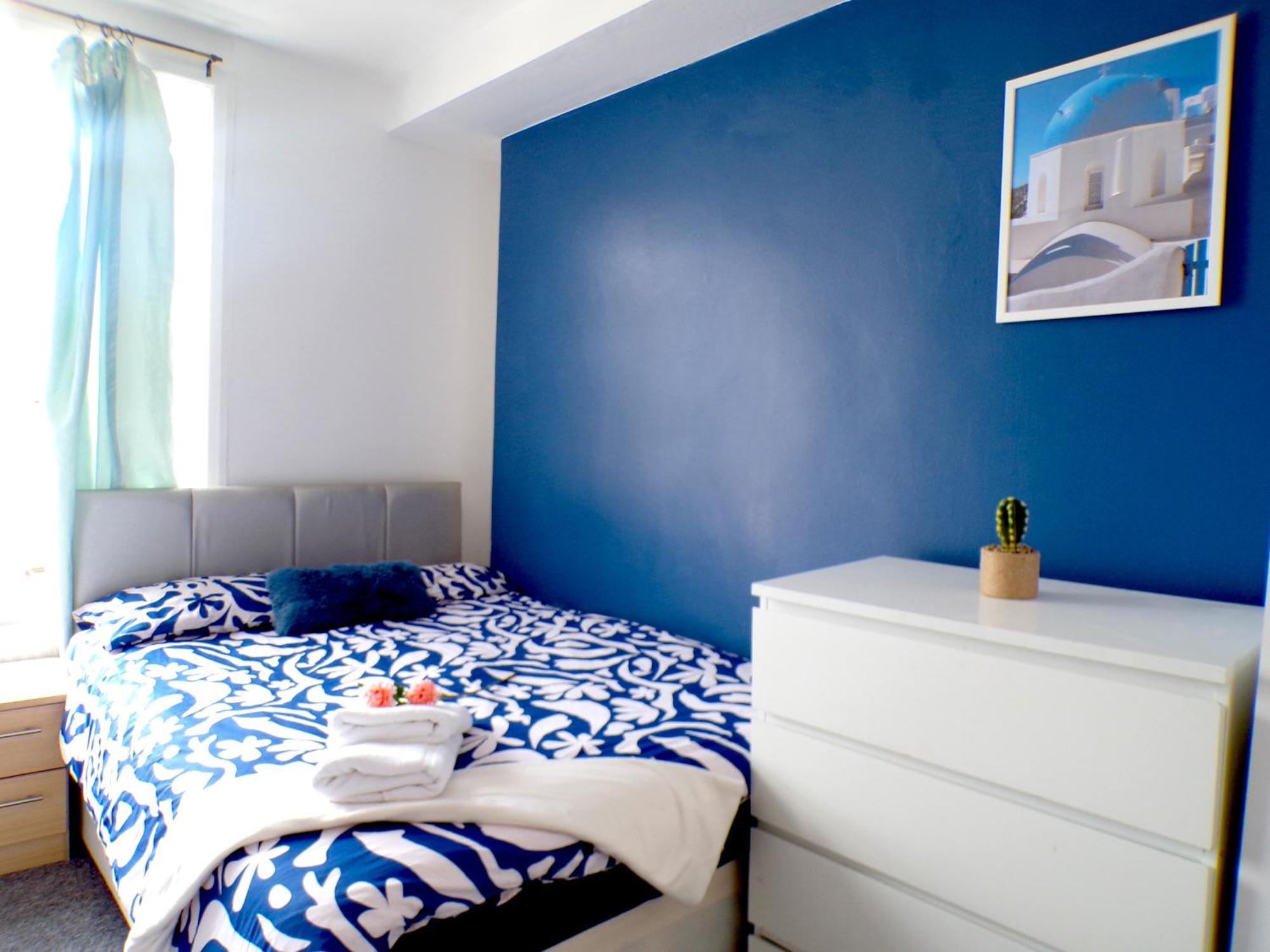 West Kensington - Santorini Apartments Londra Esterno foto